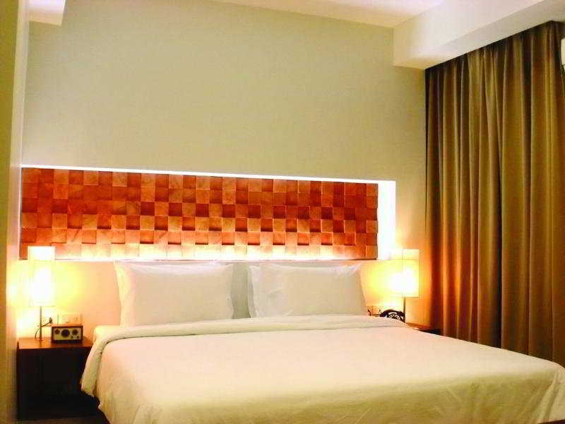 The Album Hotel Patong Kamer foto